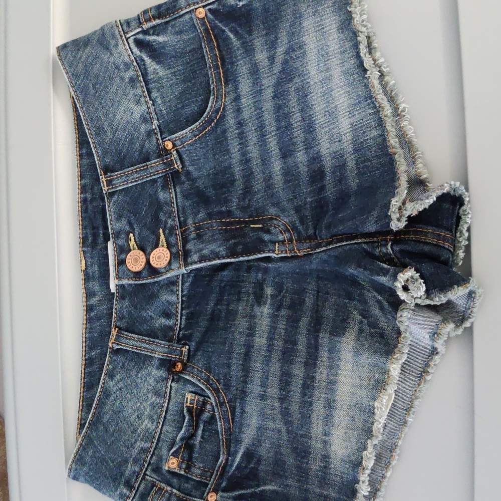 REFUGE Shorts